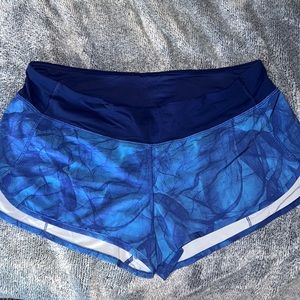 Lululemon Speed Up 2.5” Short Blue Tie Dye